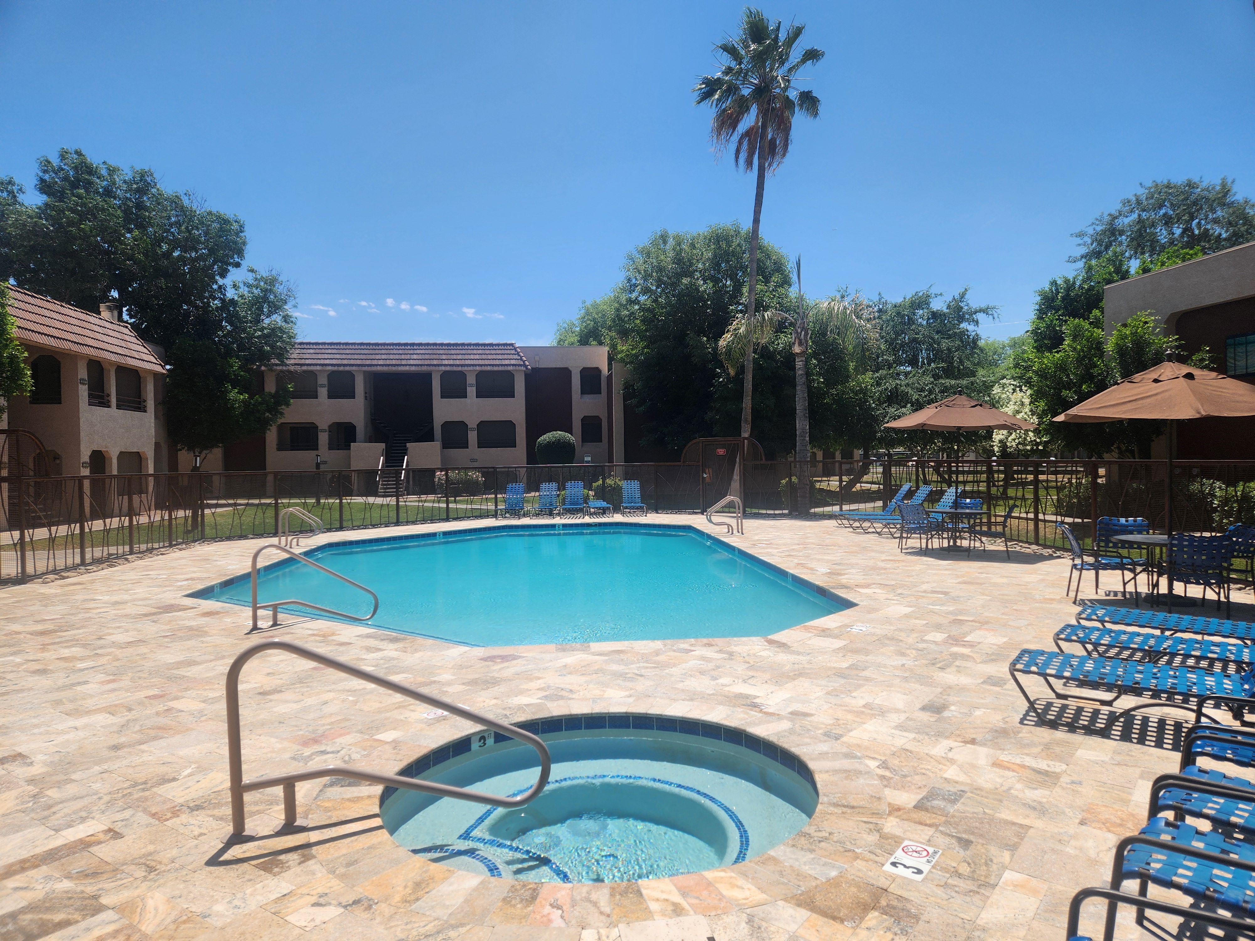 Heather Brook Apt photo 5